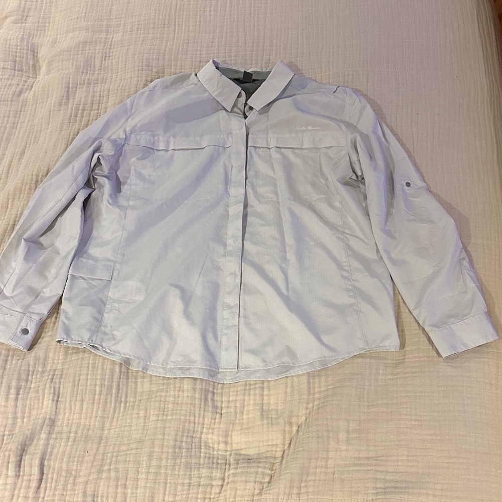 Eddie Bauer Women’s Light Gray Casual Snap Button Down Shirt